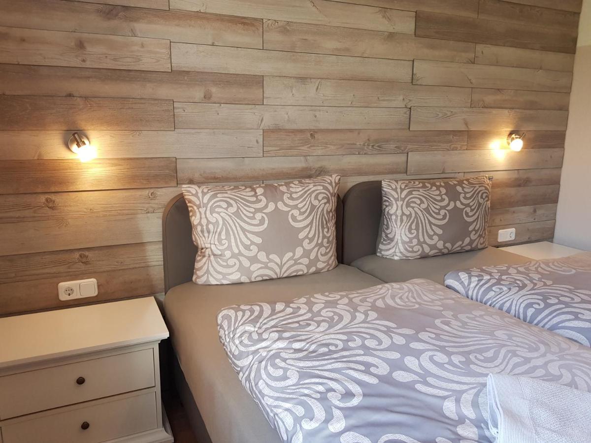 Flensburg Ferienwohnungen Apartment 1 المظهر الخارجي الصورة